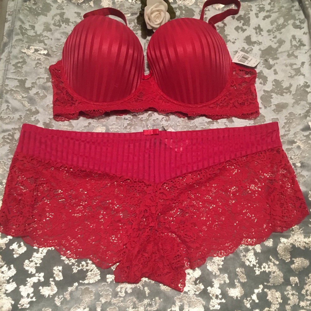 Plus Size Bra Set - Size 42C/3X